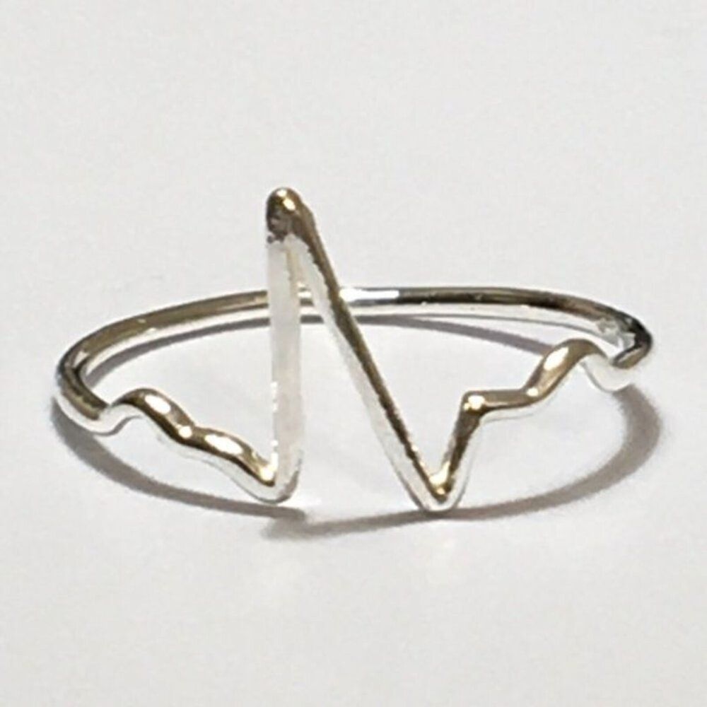 Sterling Silver Heartbeat Ring Size 7.25 Thin Band 925